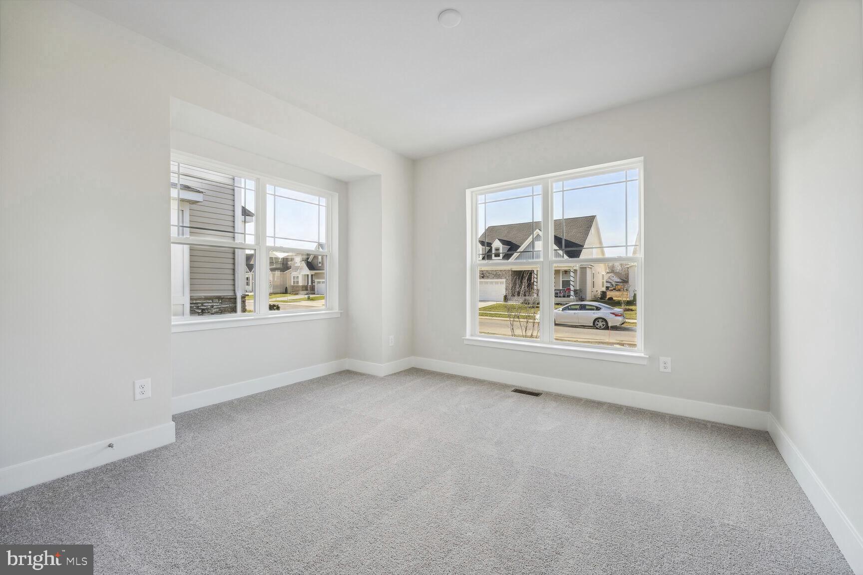 WHITE PLAINS - Residential