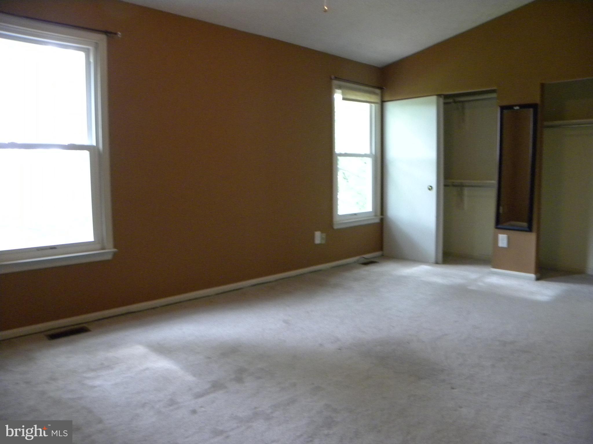 FRANKLIN FARM - Residential Lease