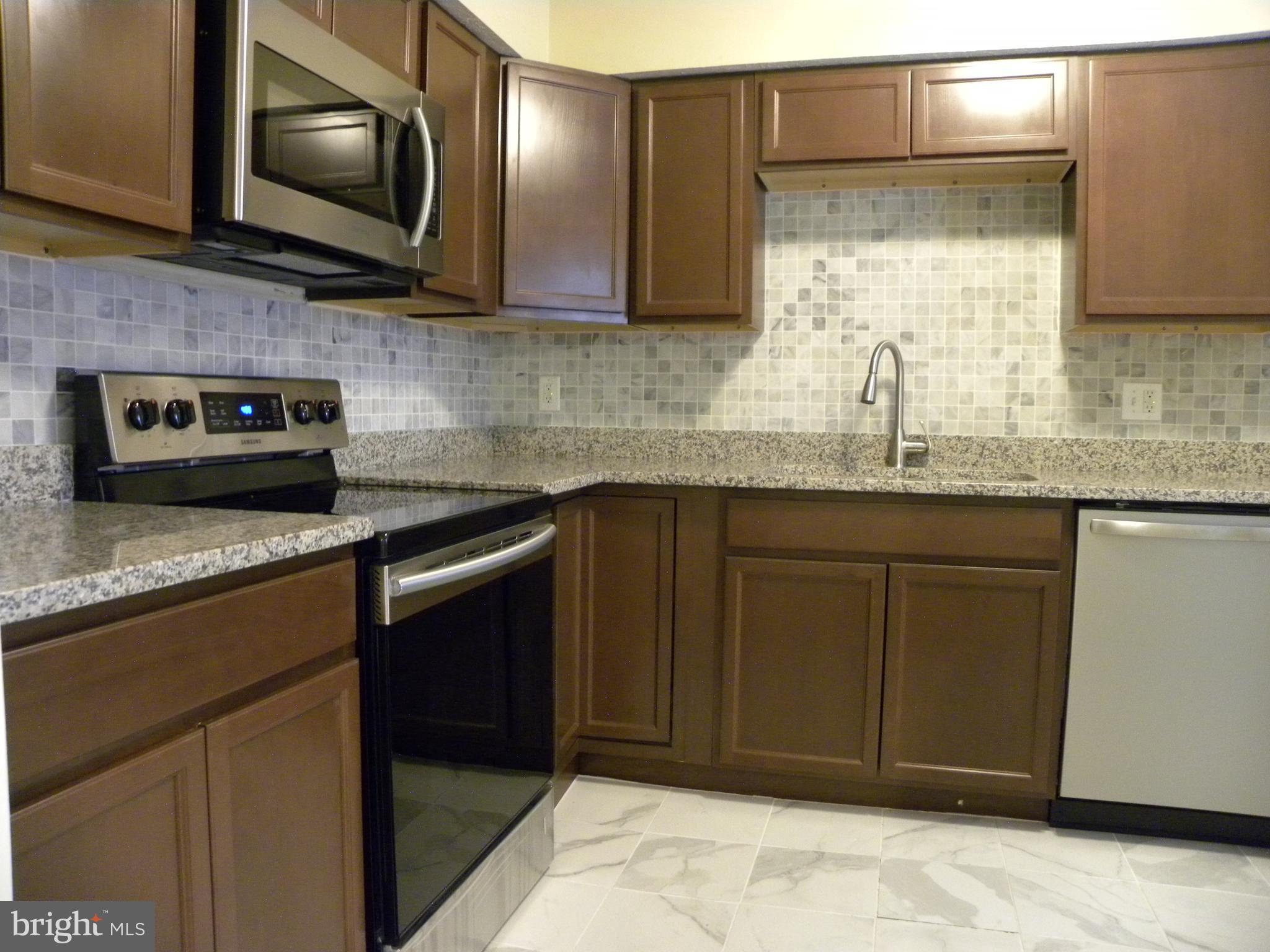 FRANKLIN FARM - Residential Lease