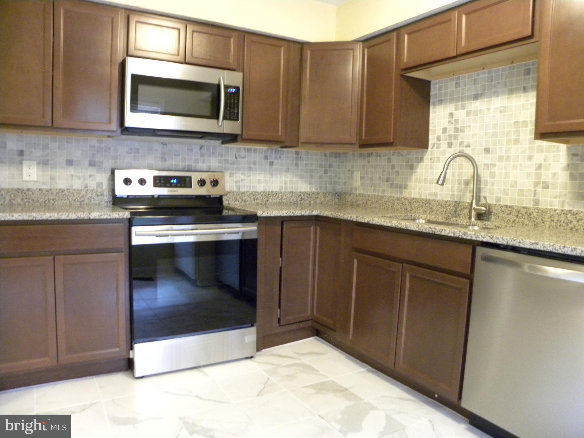 FRANKLIN FARM - Residential Lease