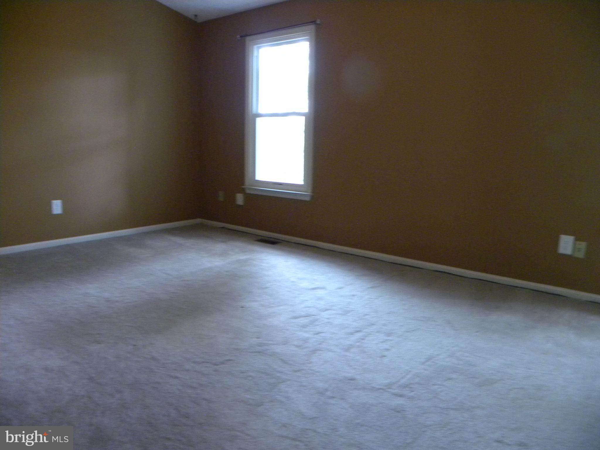 FRANKLIN FARM - Residential Lease