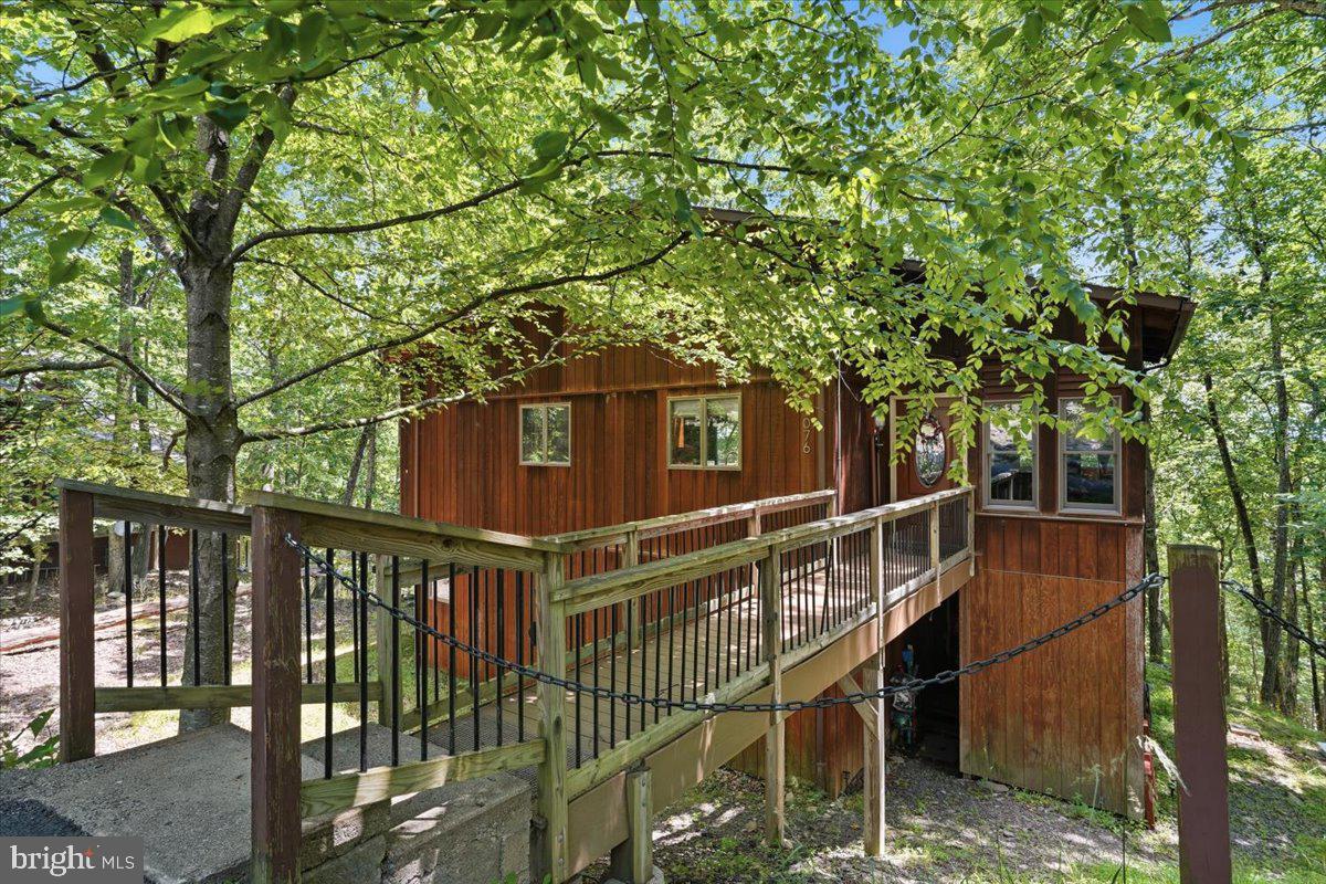 1076 PORTER DRIVE