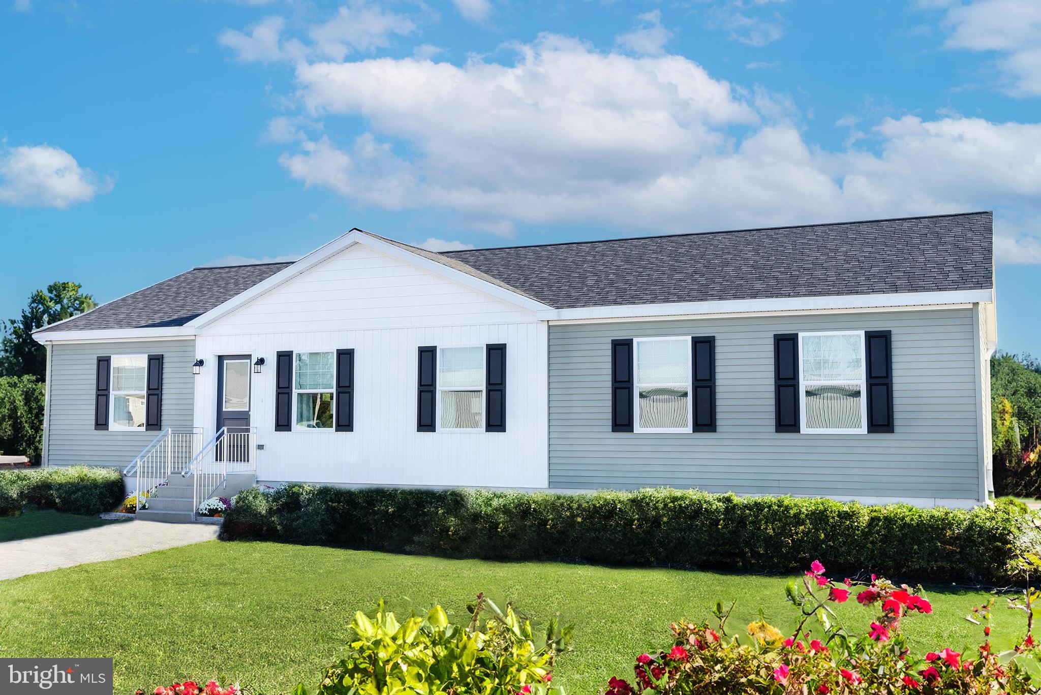 CAPTAIN'S COVE - Residential