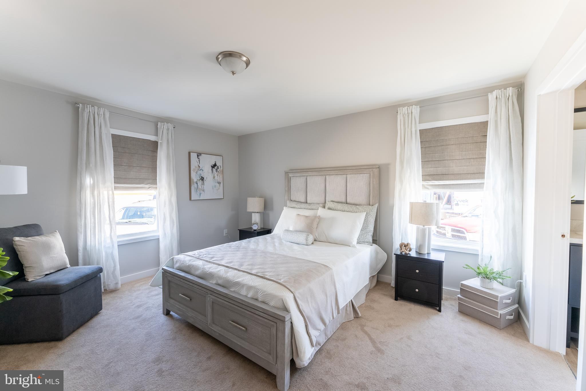 CAPTAIN'S COVE - Residential