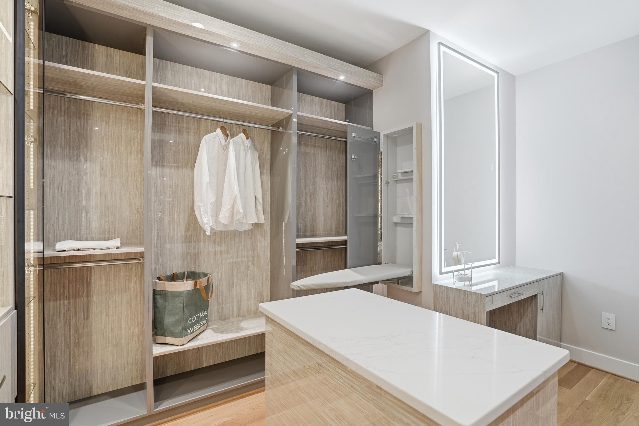 CHESTERBROOK - Residential