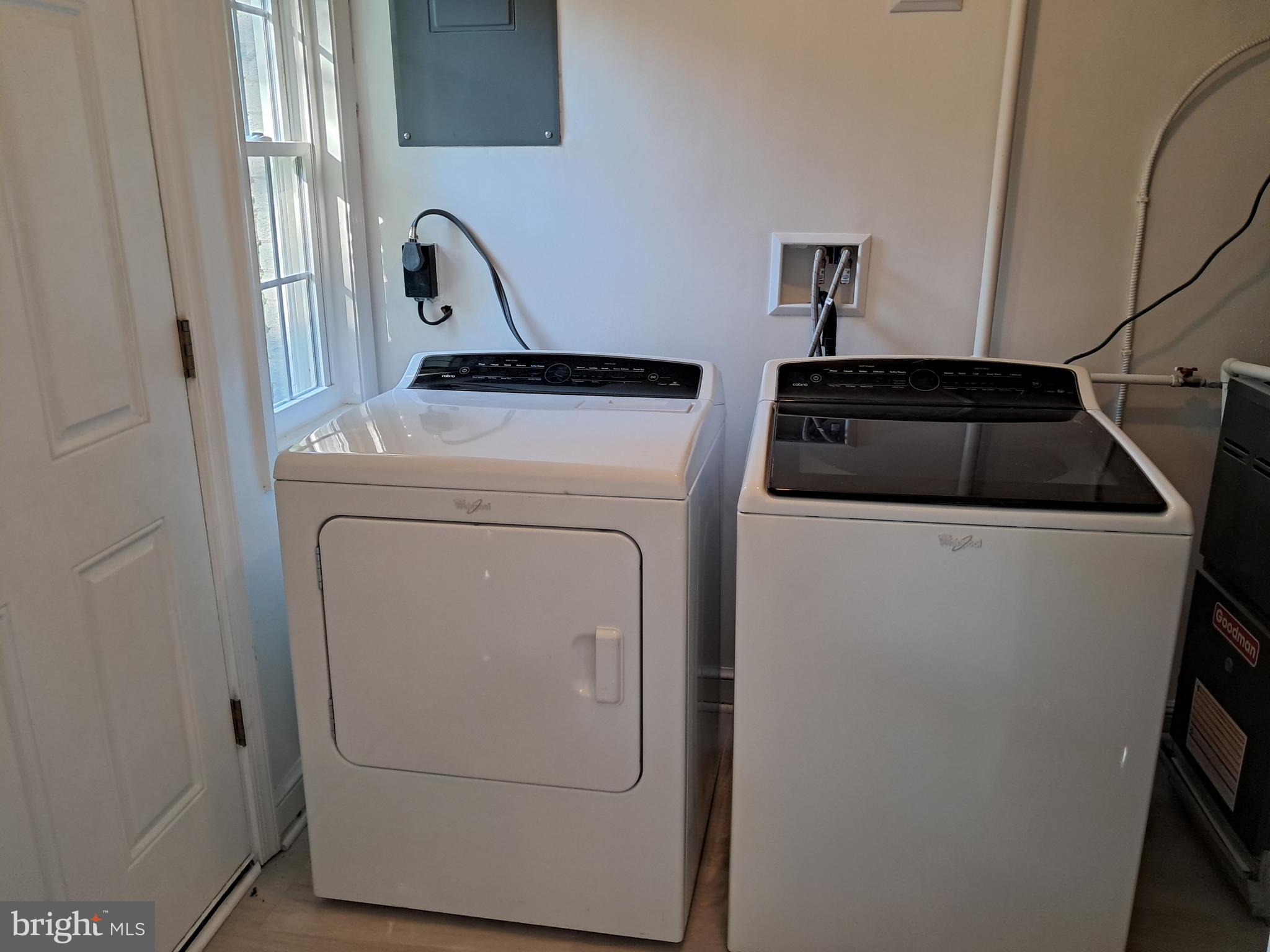 GLENVIEW - Residential Lease