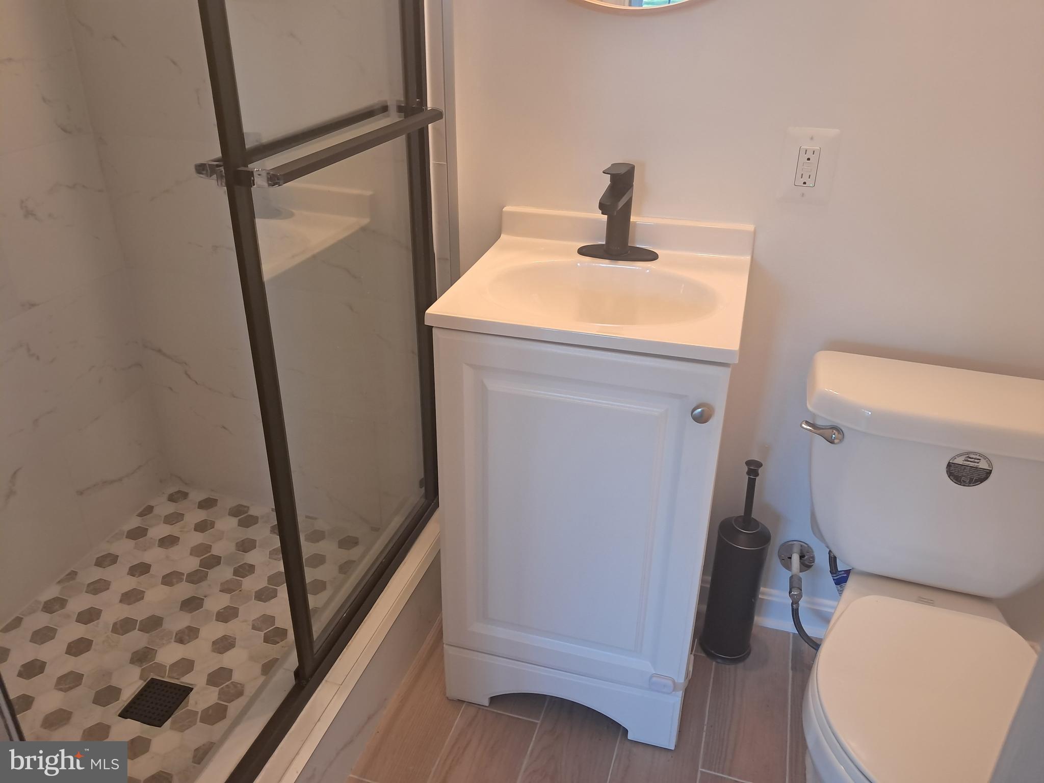 GLENVIEW - Residential Lease