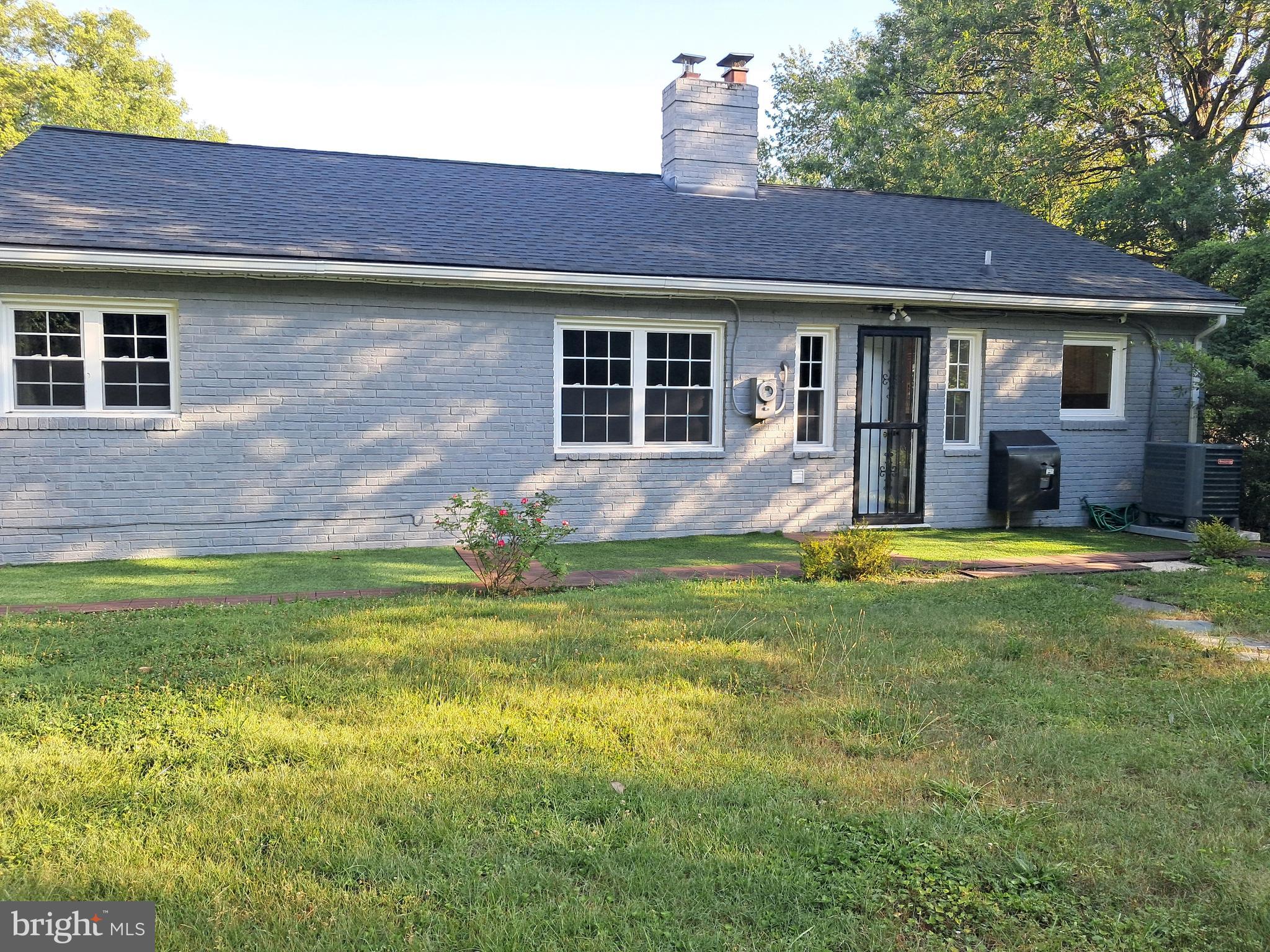 GLENVIEW - Residential Lease