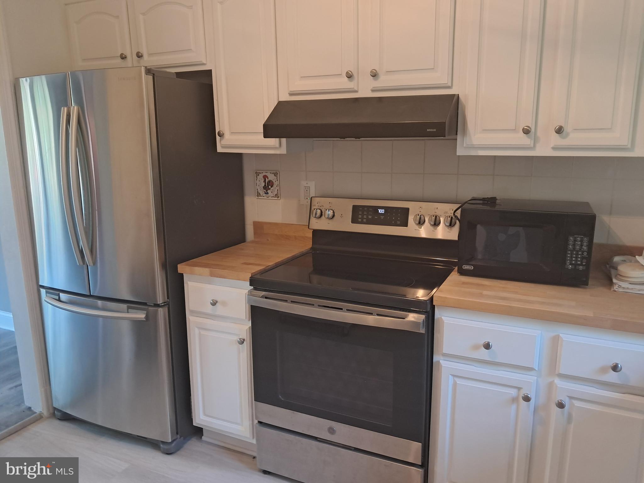 GLENVIEW - Residential Lease