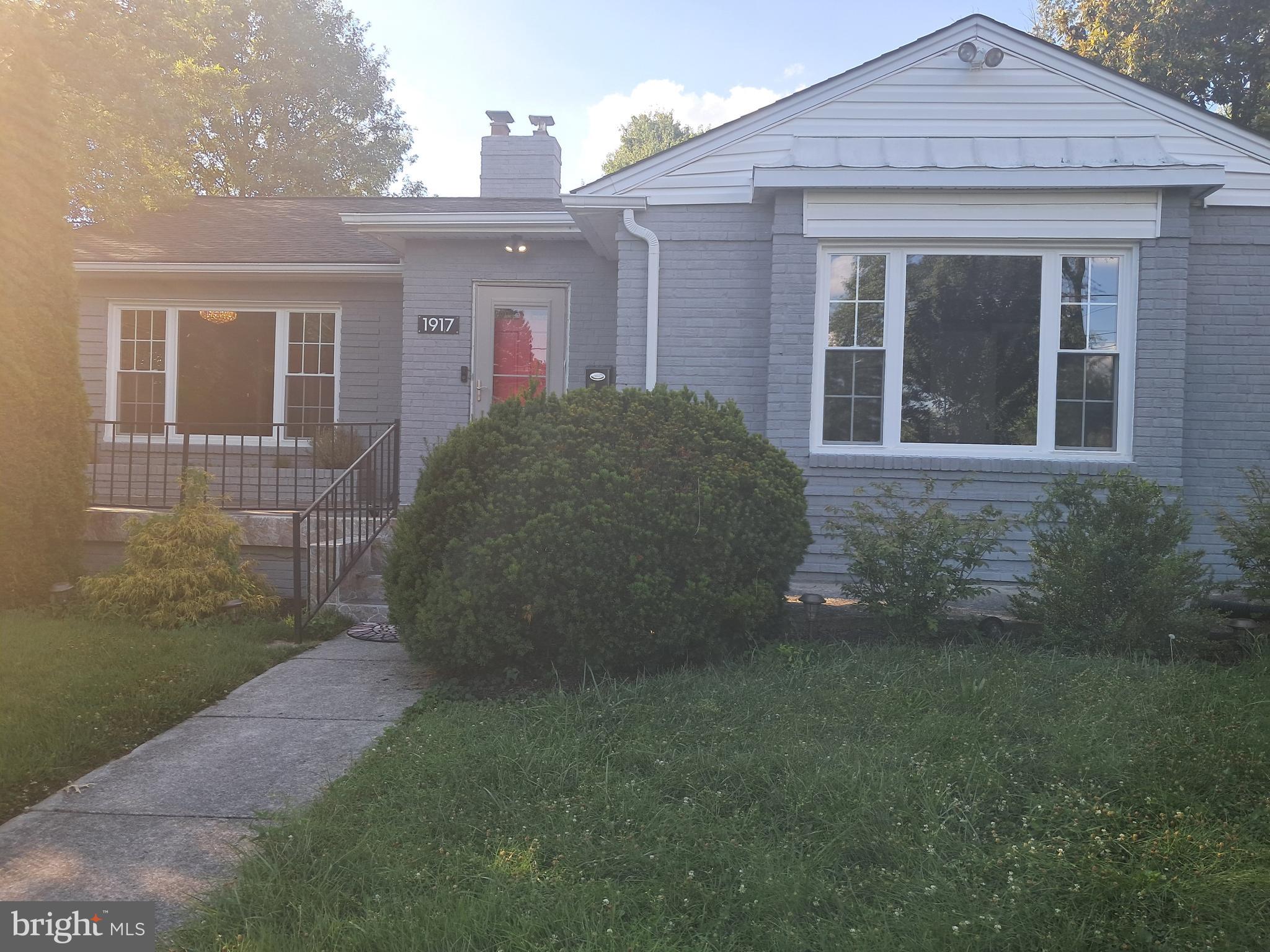 GLENVIEW - Residential Lease