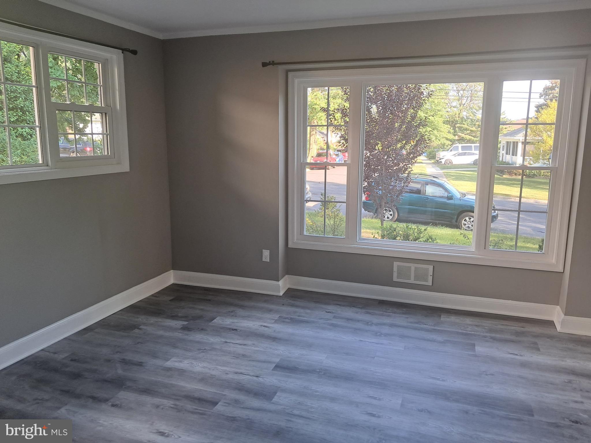 GLENVIEW - Residential Lease