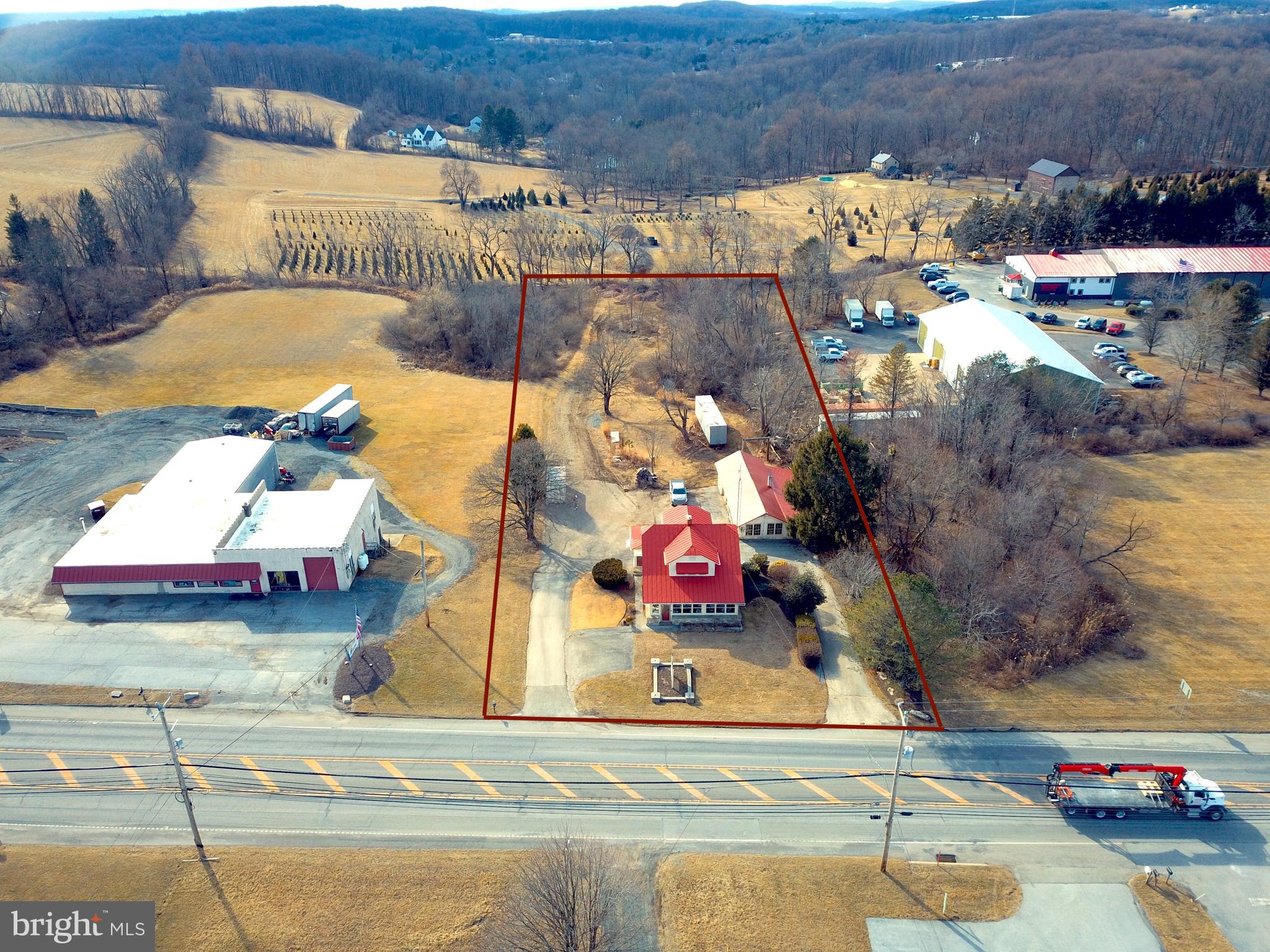 1017 POTTSTOWN PIKE