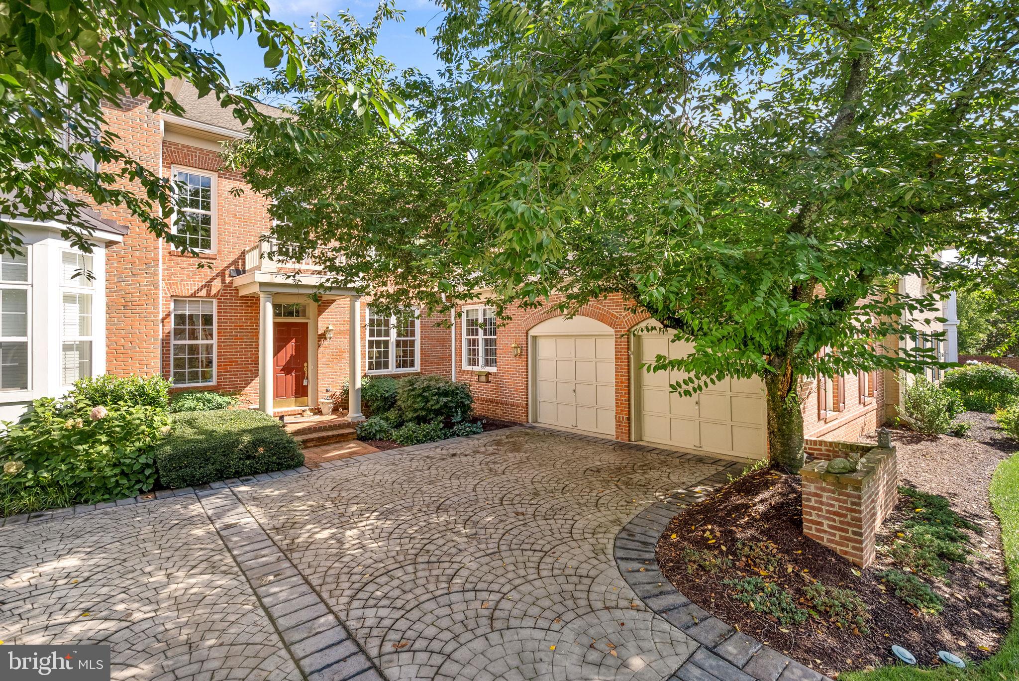 18417 LANIER ISLAND SQUARE