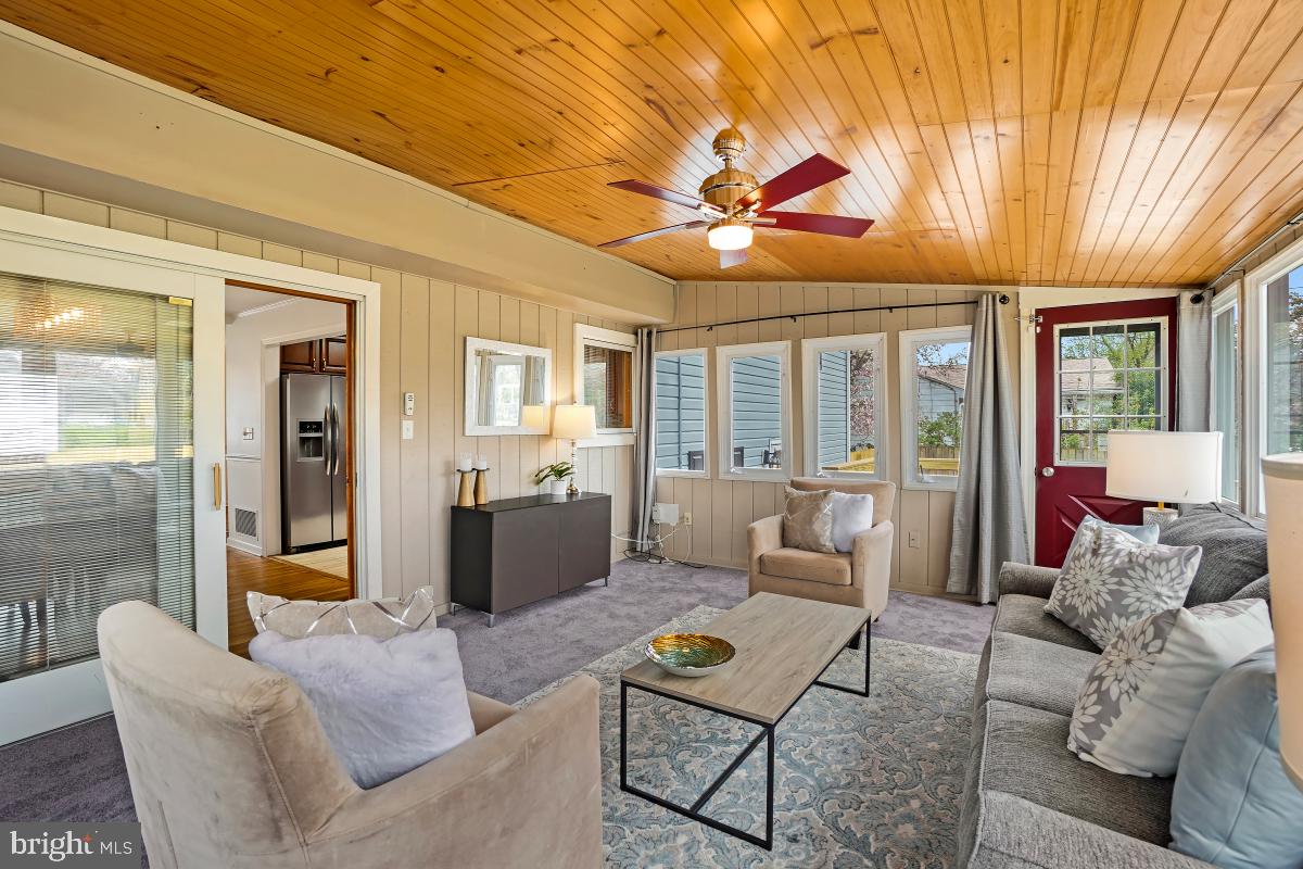 RIVIERA BEACH - Residential