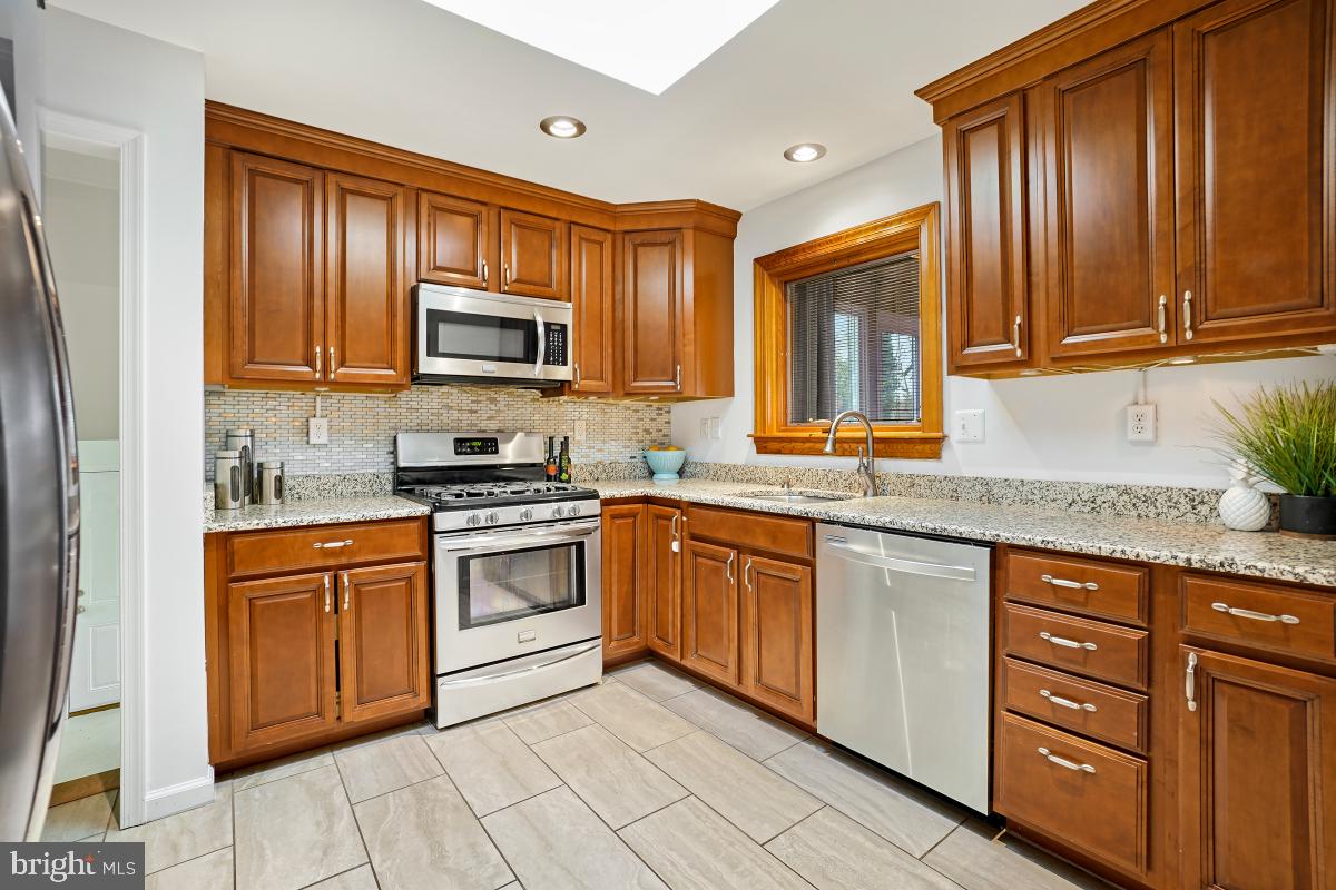 RIVIERA BEACH - Residential