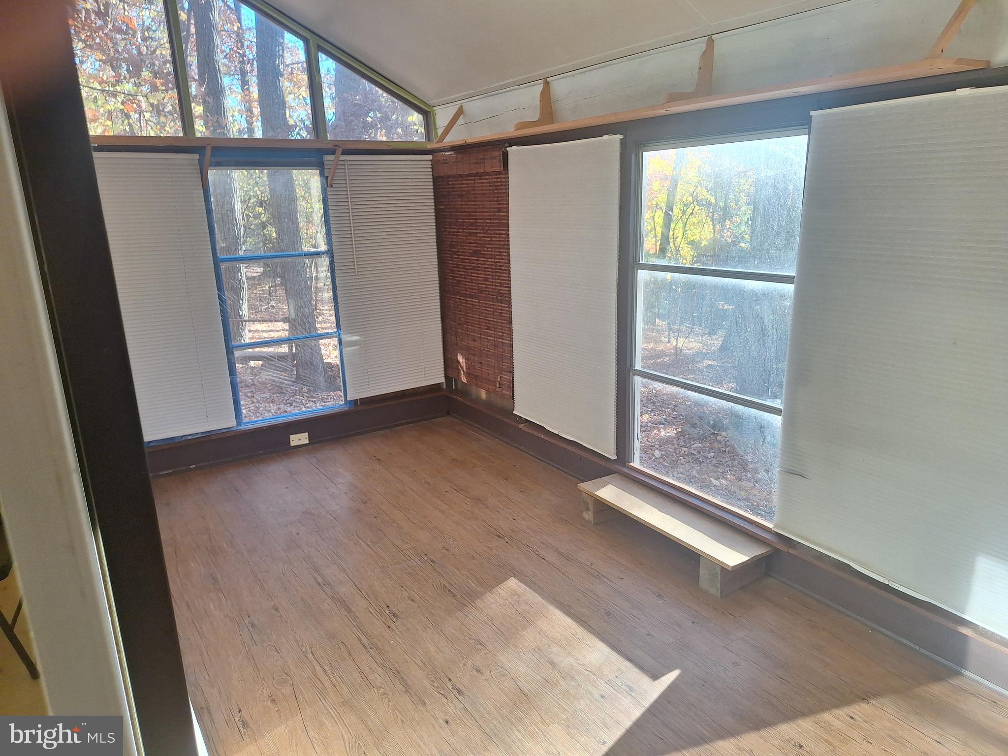 KEYES FERRY ACRES - Residential