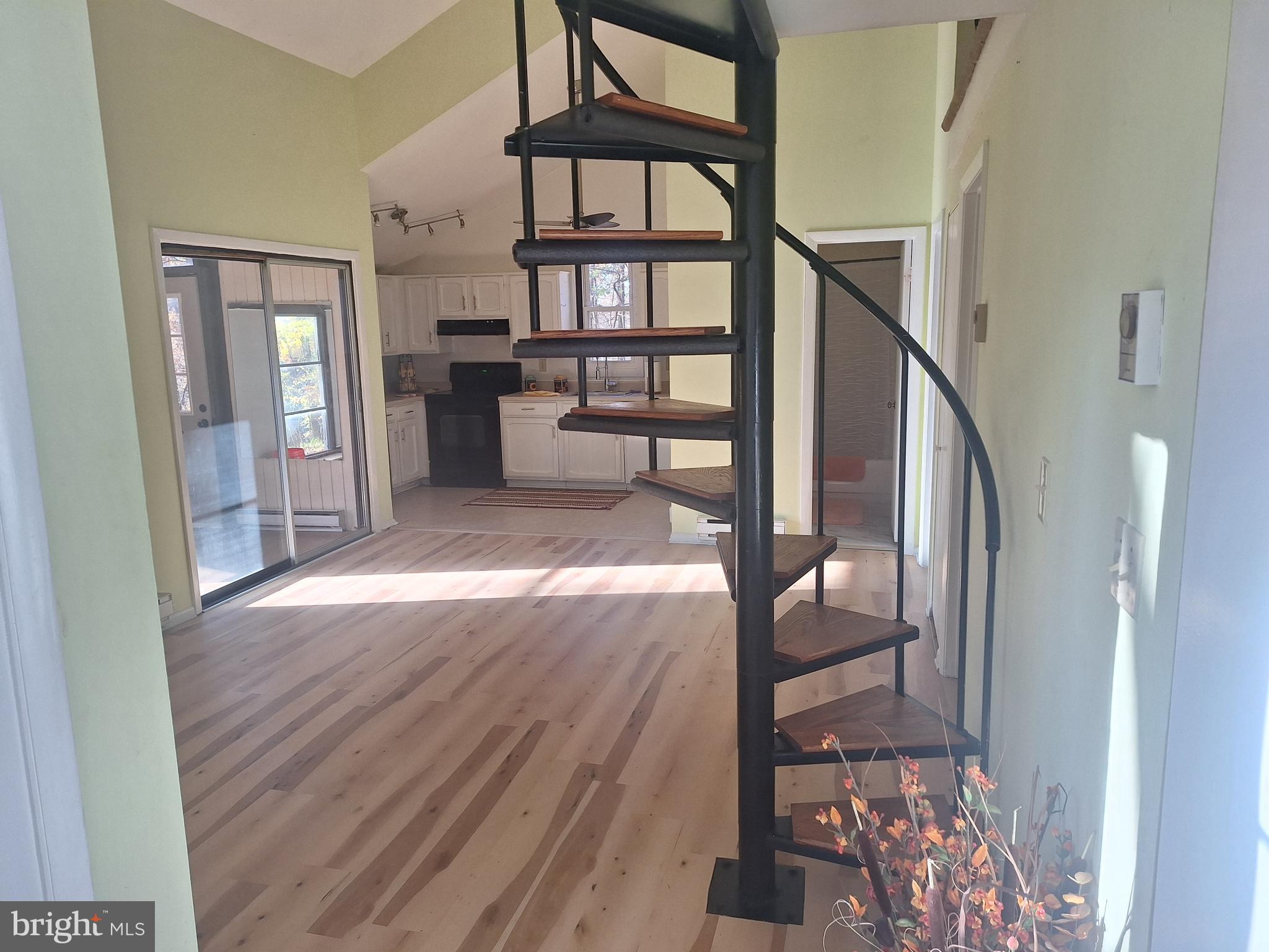 KEYES FERRY ACRES - Residential