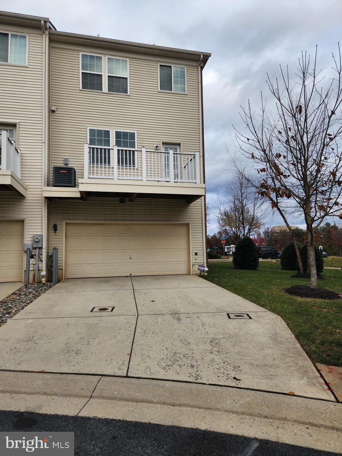 ESPLANADE AT RED RUN - Residential Lease