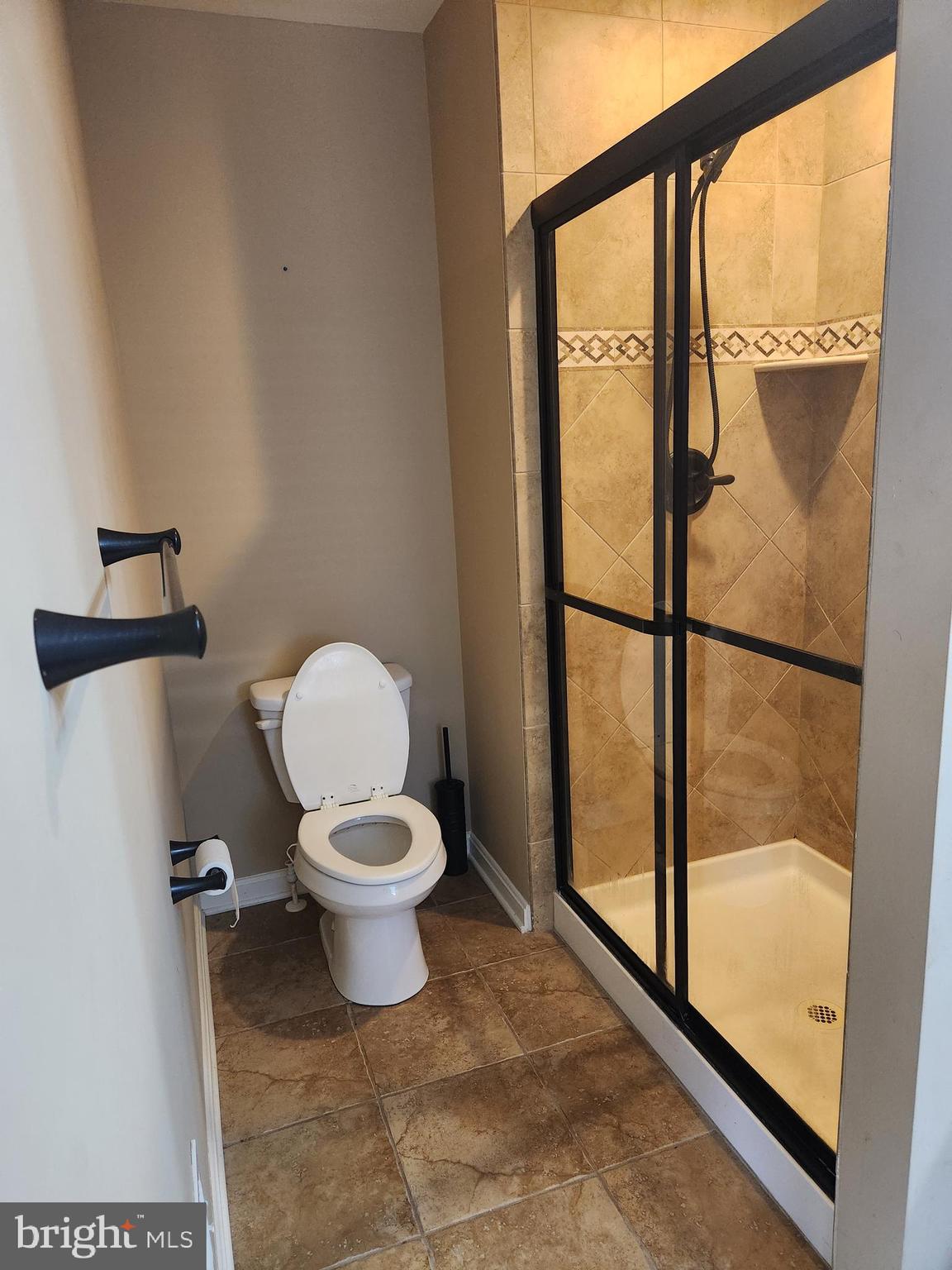 ESPLANADE AT RED RUN - Residential Lease