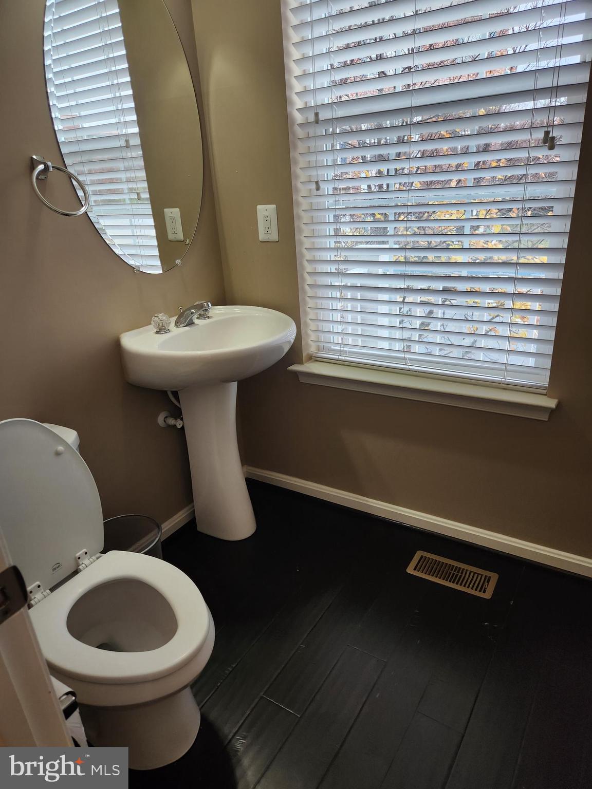 ESPLANADE AT RED RUN - Residential Lease