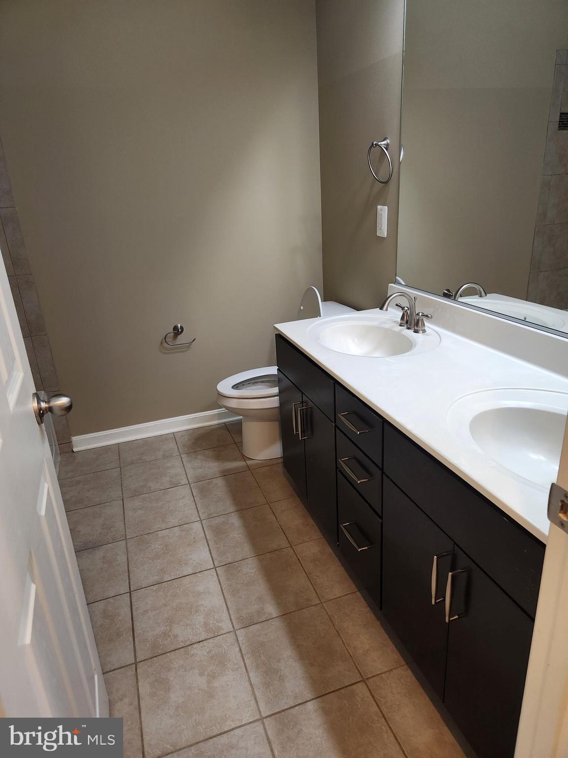 ESPLANADE AT RED RUN - Residential Lease