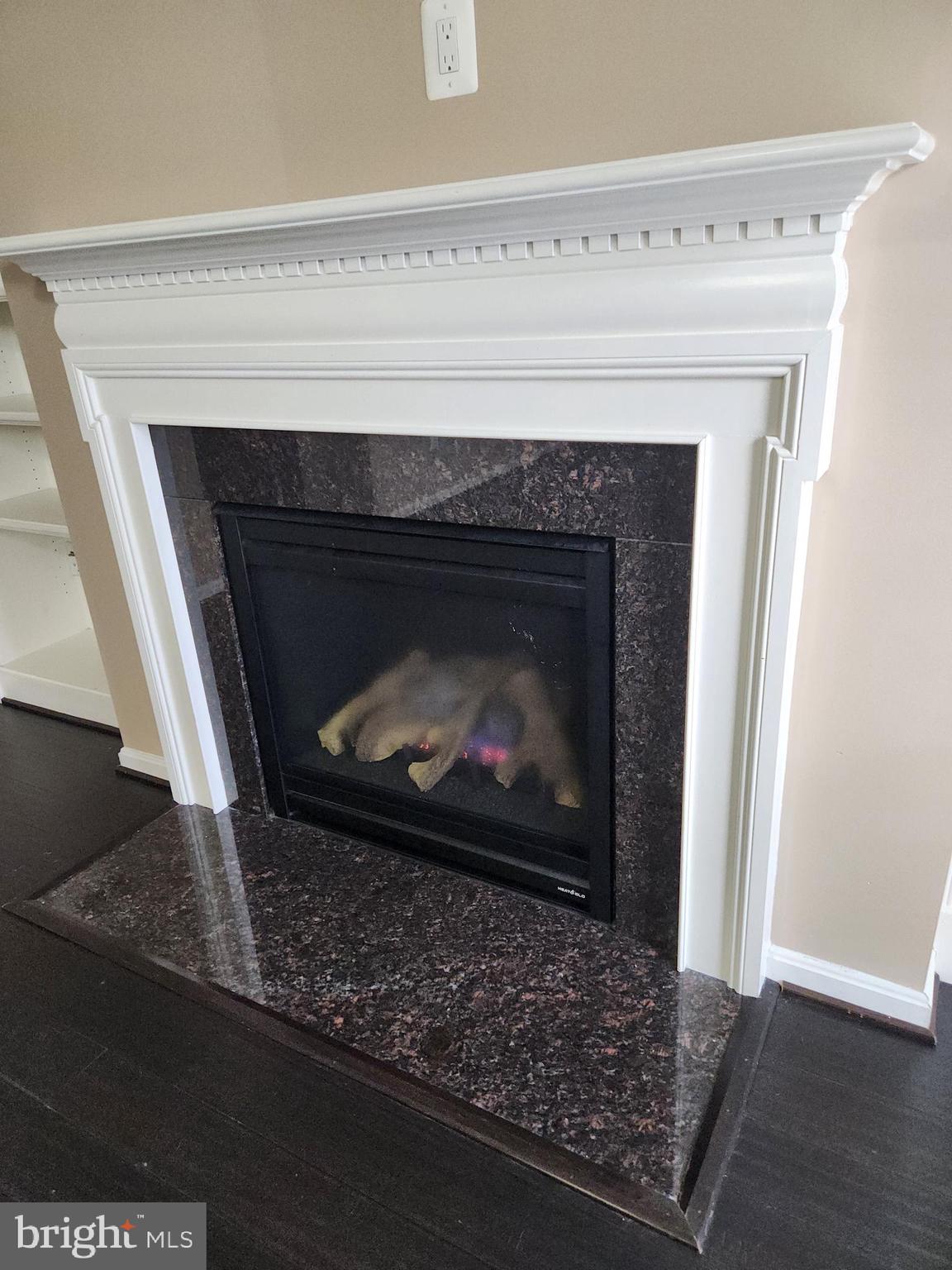 ESPLANADE AT RED RUN - Residential Lease