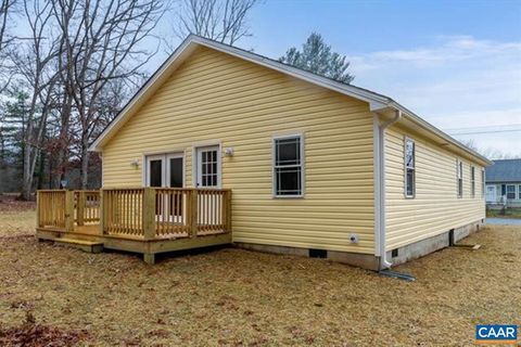 Tiny photo for 1015 Gardner St, WAYNESBORO, VA 22980 (MLS # 676251)