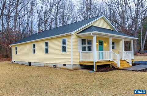 Tiny photo for 1015 Gardner St, WAYNESBORO, VA 22980 (MLS # 676251)