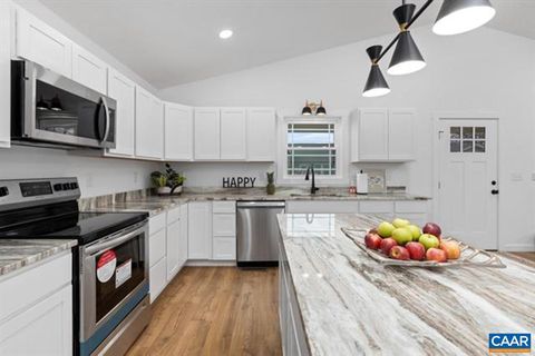 Tiny photo for 1015 Gardner St, WAYNESBORO, VA 22980 (MLS # 676251)
