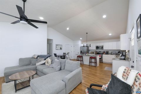 Tiny photo for 1015 Gardner St, WAYNESBORO, VA 22980 (MLS # 676251)