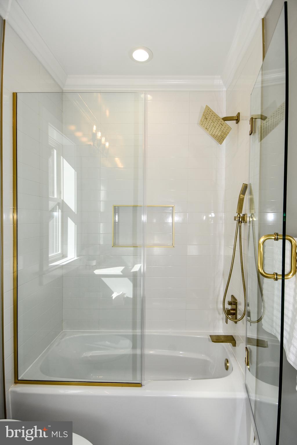 STAFFORD HEIGHTS - Residential