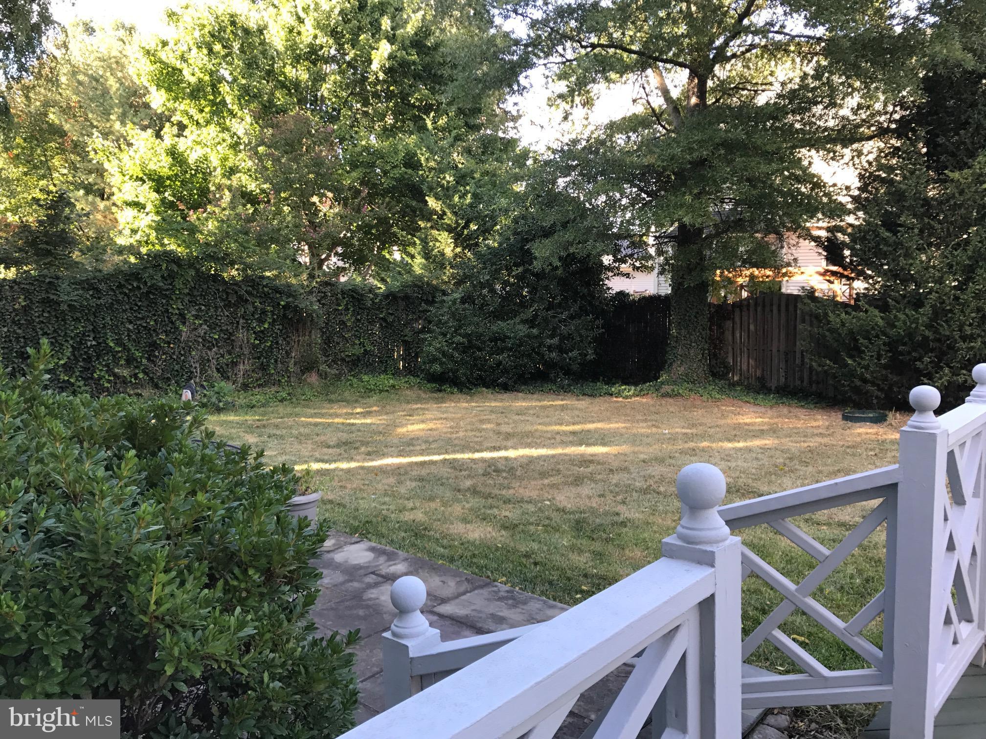 FOUR SEASONS - Residential Lease