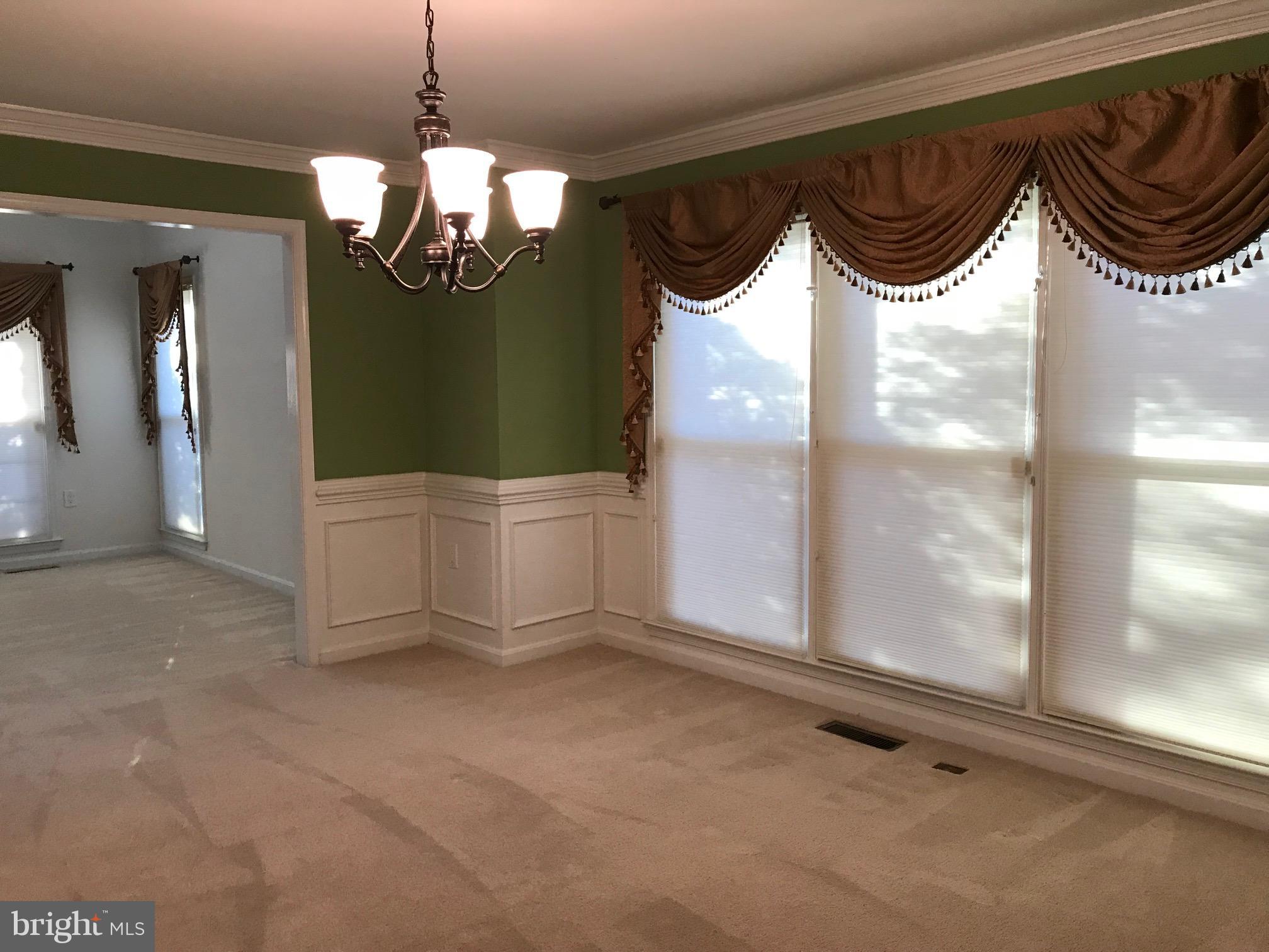 FOUR SEASONS - Residential Lease