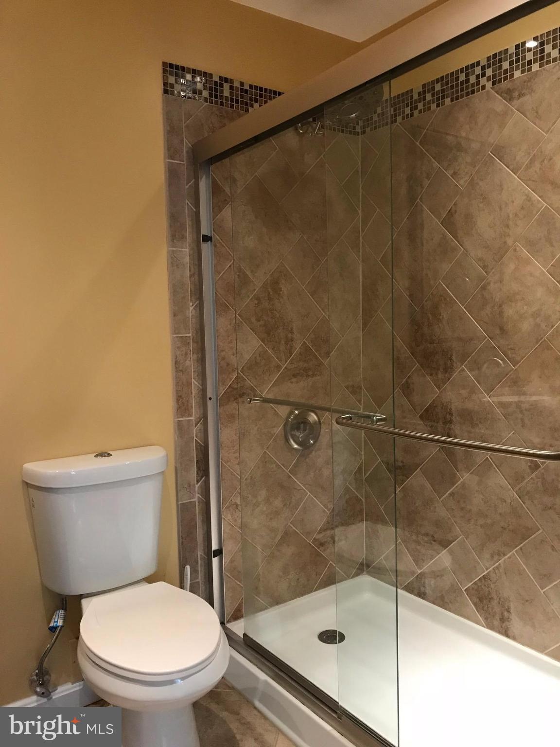 FOUR SEASONS - Residential Lease