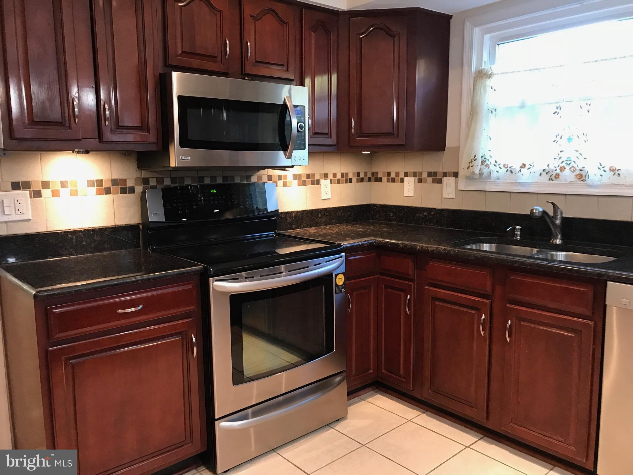 FOUR SEASONS - Residential Lease