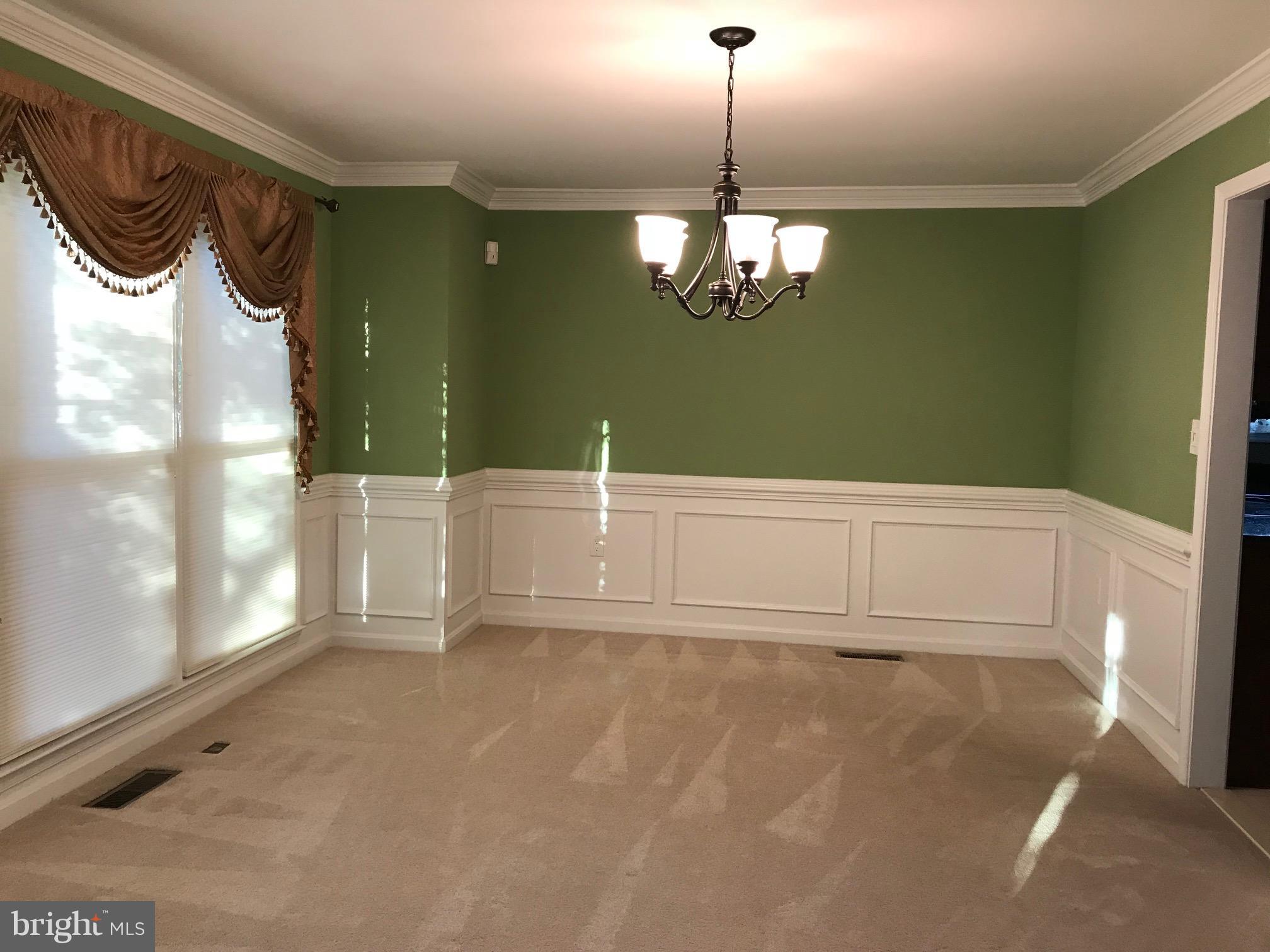 FOUR SEASONS - Residential Lease