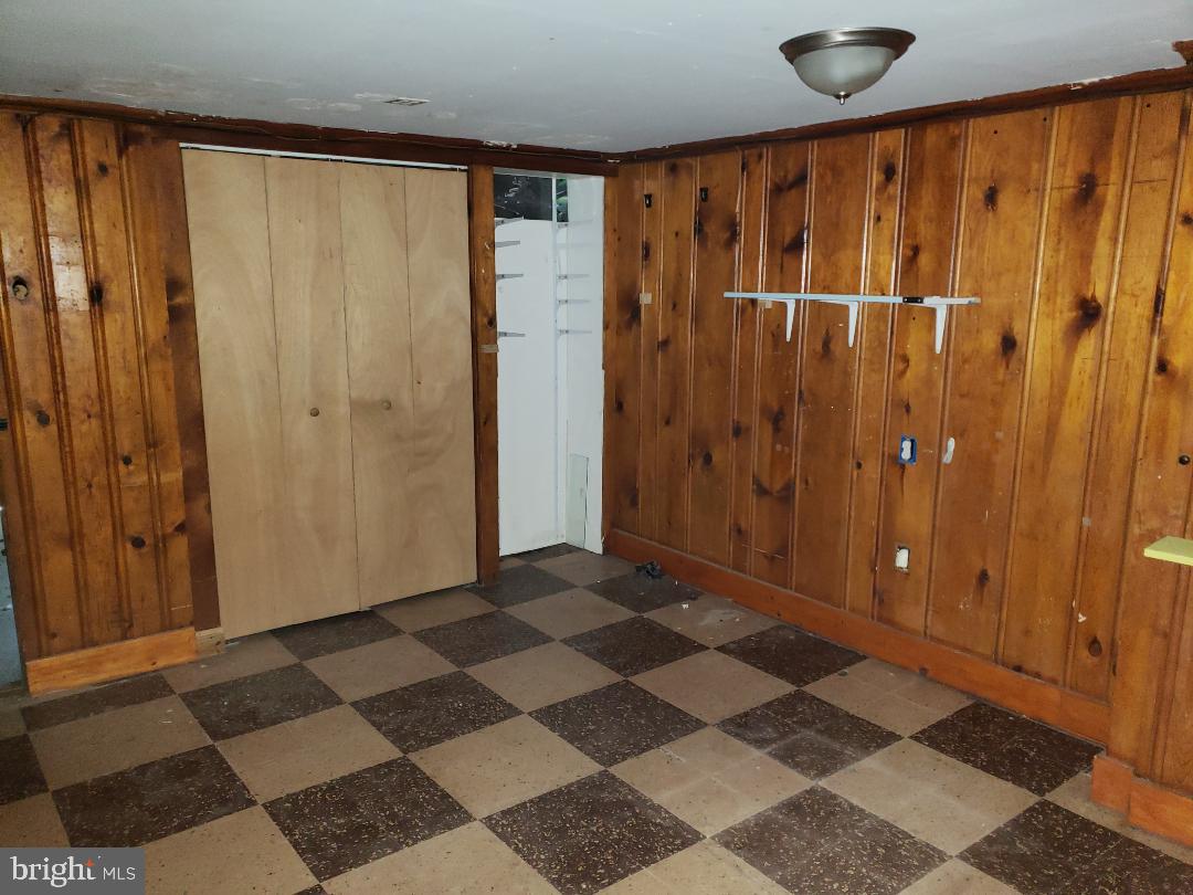 WEST ARLINGTON - Residential