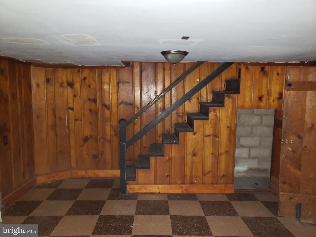 WEST ARLINGTON - Residential