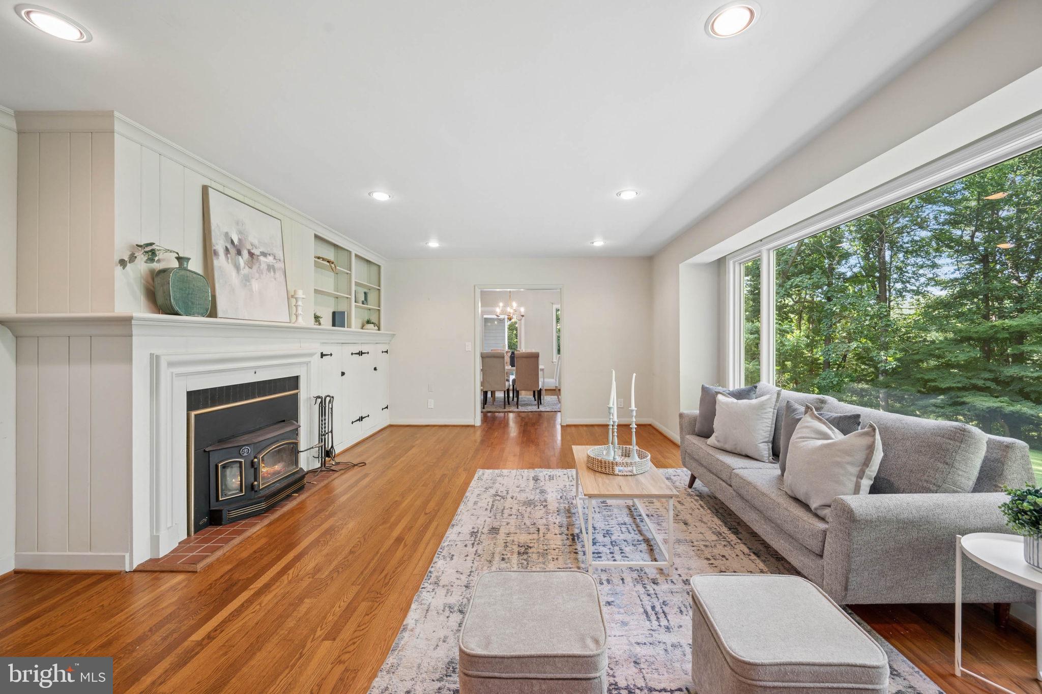 21 WORTHINGTON HILL DRIVE