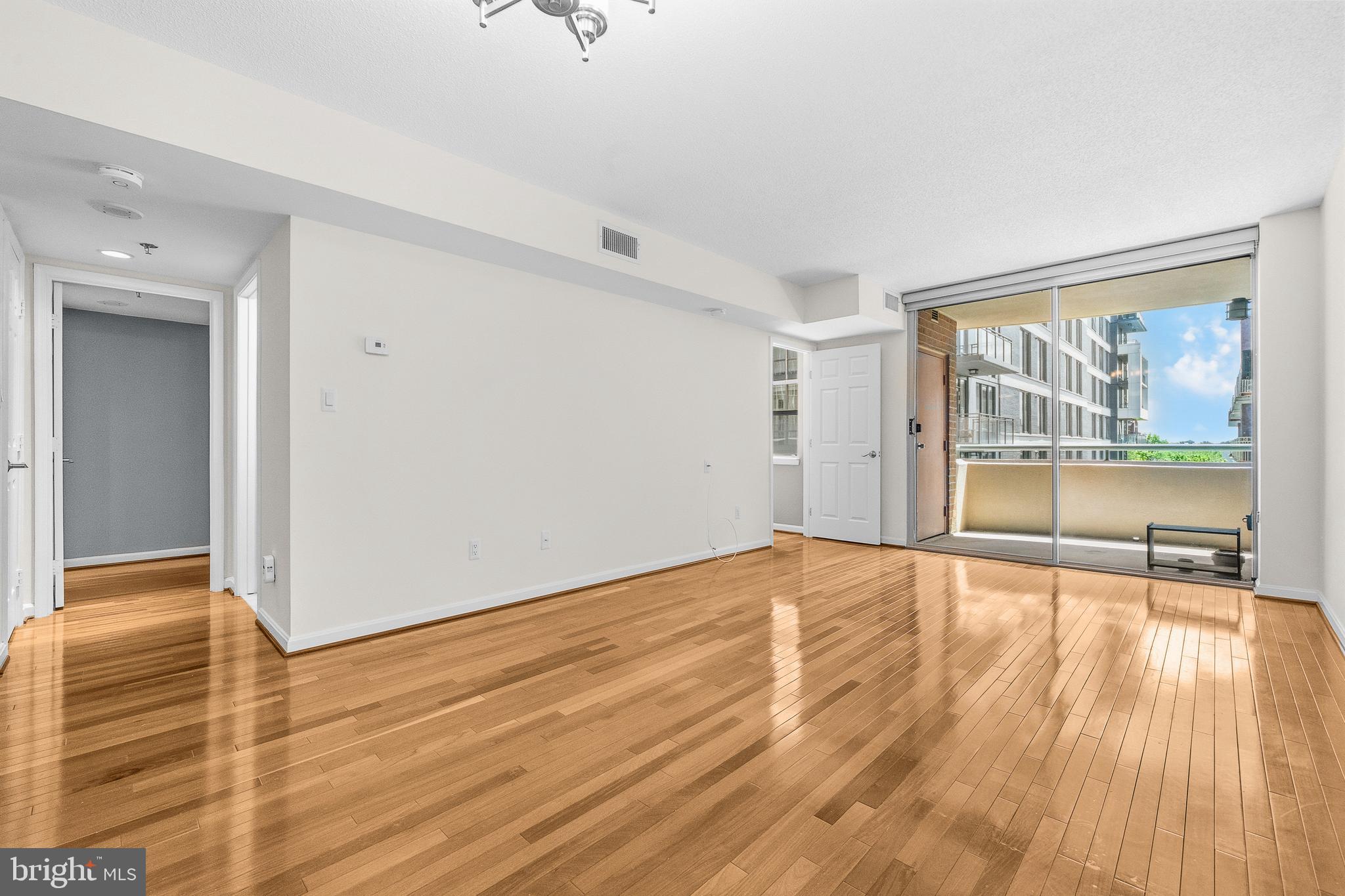 THE CHRISTOPHER - Residential
