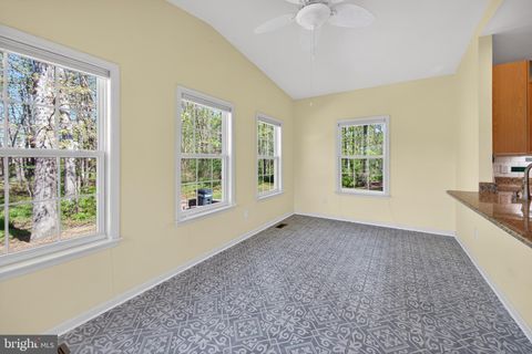 Tiny photo for 983 Files Cross Road, MARTINSBURG, WV 25404 (MLS # WVBE2050948)