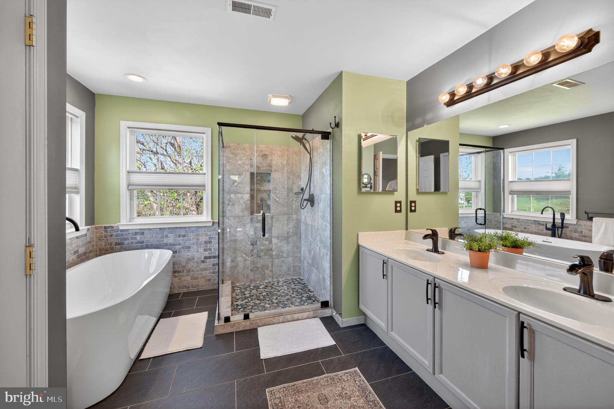 FIELDSTONE - Residential