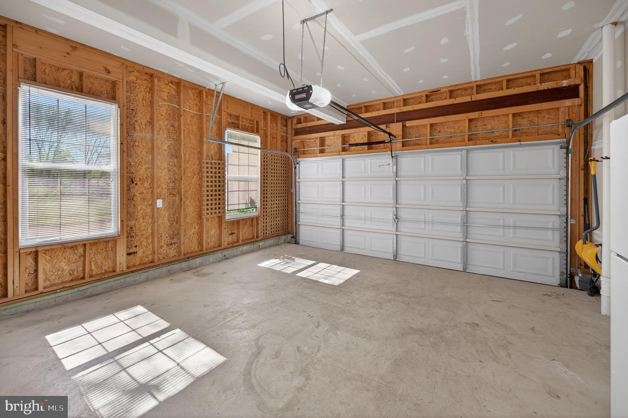 FIELDSTONE - Residential