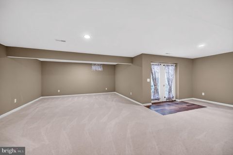 Tiny photo for 983 Files Cross Road, MARTINSBURG, WV 25404 (MLS # WVBE2050948)