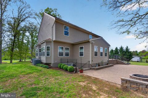 Tiny photo for 983 Files Cross Road, MARTINSBURG, WV 25404 (MLS # WVBE2050948)