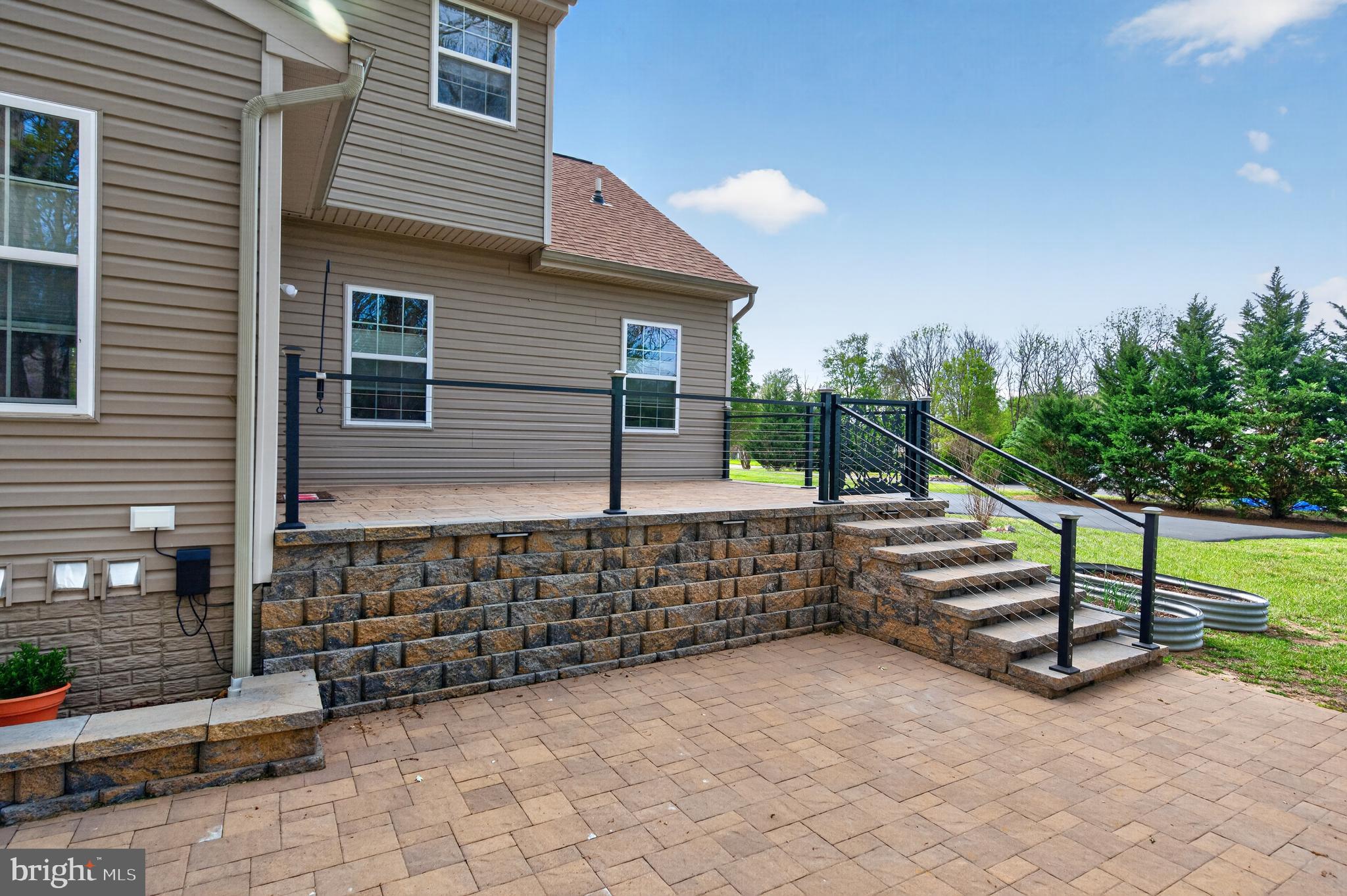 FIELDSTONE - Residential