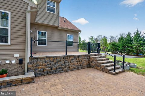 Tiny photo for 983 Files Cross Road, MARTINSBURG, WV 25404 (MLS # WVBE2050948)