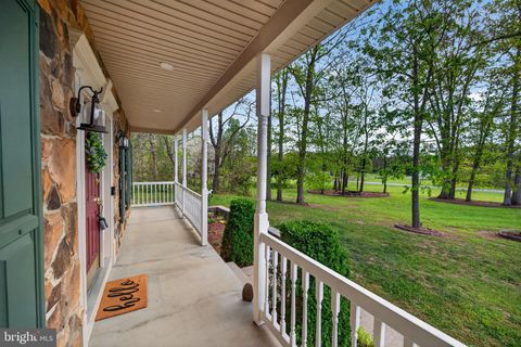 Tiny photo for 983 Files Cross Road, MARTINSBURG, WV 25404 (MLS # WVBE2050948)
