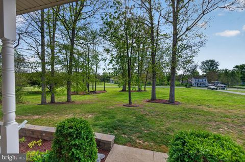 Tiny photo for 983 Files Cross Road, MARTINSBURG, WV 25404 (MLS # WVBE2050948)