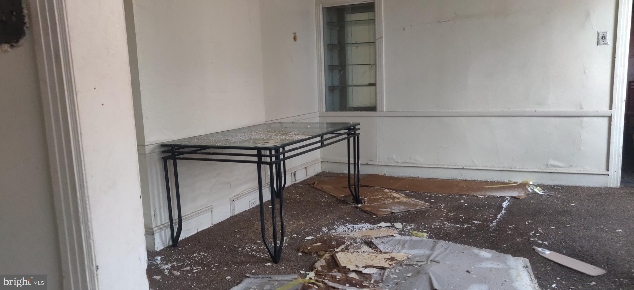 STRAWBERRY MANSION - Residential